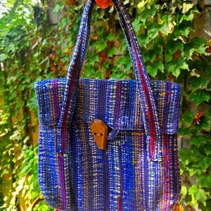 Vintage woven handbag